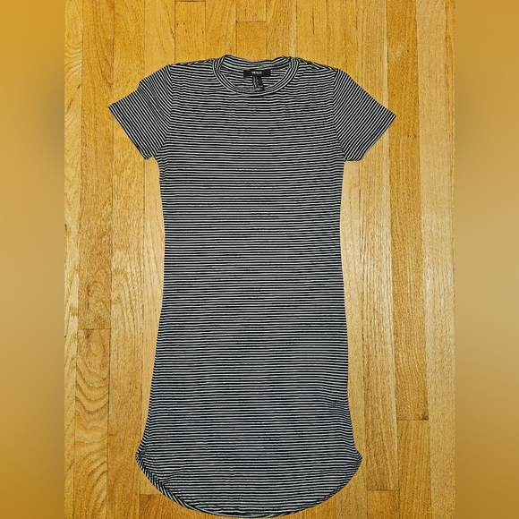 Bundle 5/$30 Forever 21 striped dress - Picture 3 of 8